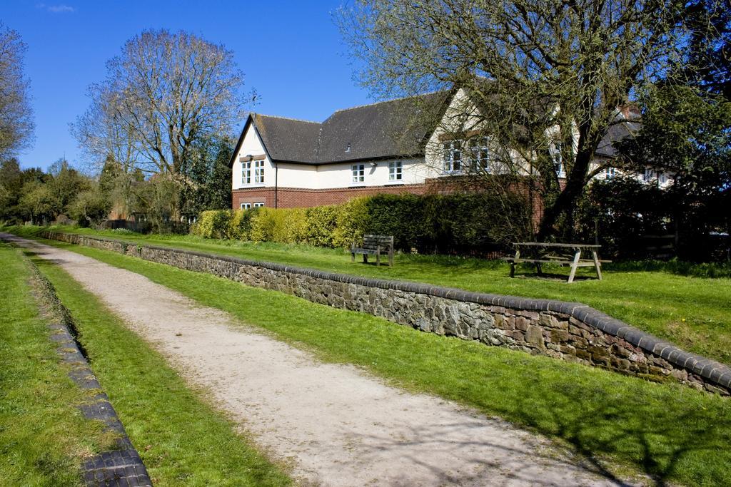 Bed & Breakfast Heywood Hall Denstone